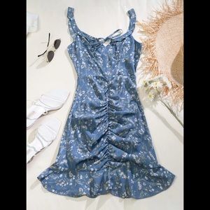 NWT Tie Front Ruched Ruffle Hem Floral Cami Dress